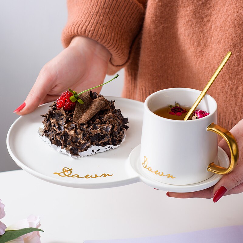 Europese Koffie Mok Set Luxe Gouden Ontbijt Schotel Mate Cup Thee Cup Set Porselein Tazas De Cafe Melk Mokken AC50BD