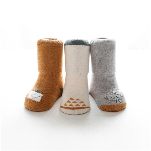 3 paia/lotto neonato calzini ragazzo cotone nuovo inverno spesso spugna cartone animato neve pavimento neonato calzini bambino per le ragazze: pineapple / XS 0to6Month