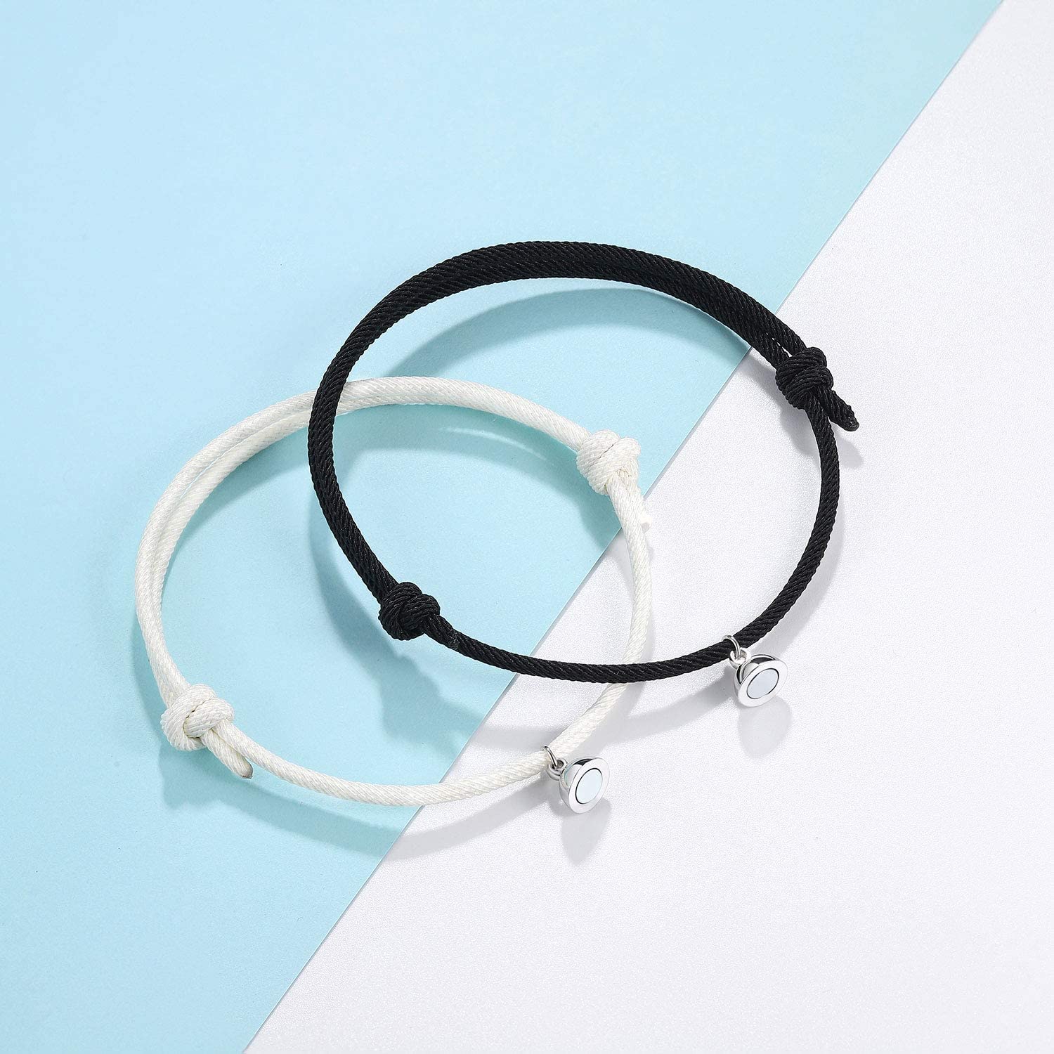Pulseras magnéticas de la amistad para hombre y mujer, juego de pulseras de la amistad, de atracción común: Black White 2Pcs