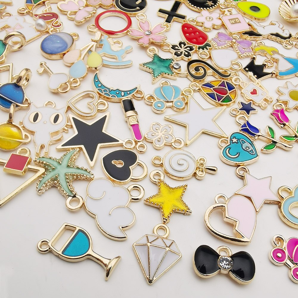 Mix 100PCS Assorted Gold Plated Enamel Animal Plant Fruit Moon Star Charms Pendants for DIY Necklace Bracelet Earrings Making