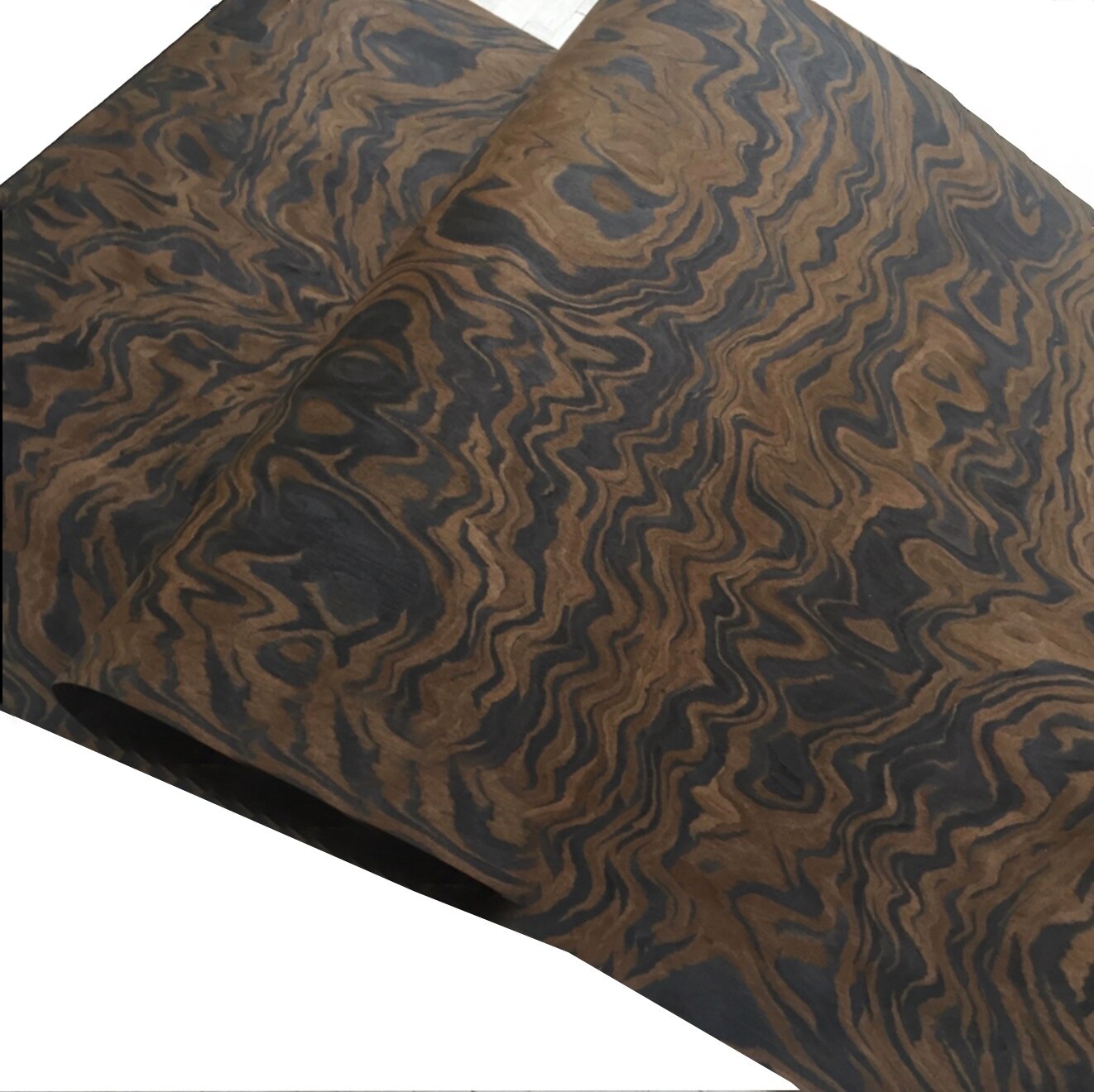 Placage de bois de noyer noir, longueur: 2.5 mètres/pièce épaisseur: 0.25-0.3mm largeur: 58cm technologie