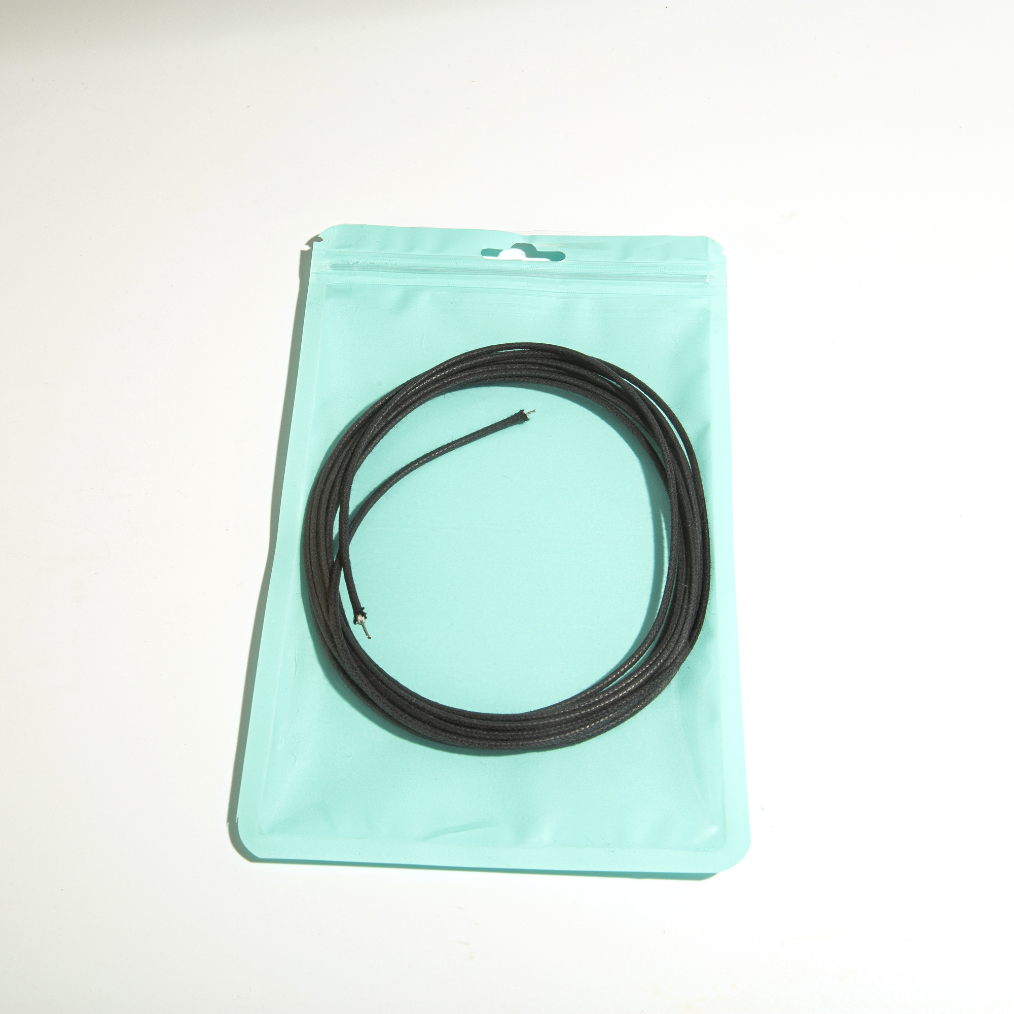 PHRILAM10 Fuß langes, mit Stoff überzogenes E-Gitarren-Bass-Kabel. Kupfer verzinntes Pushback-Gitarrenkabel im Vintage-Stil. 6 Farben erhältlich: Black
