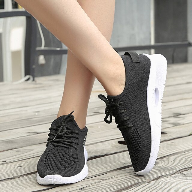 Ademende witte schoenen voor dames sneakers wandelschoenen volwassen platte net sportschoenen outdoor jogging fitness schoenen vrouw