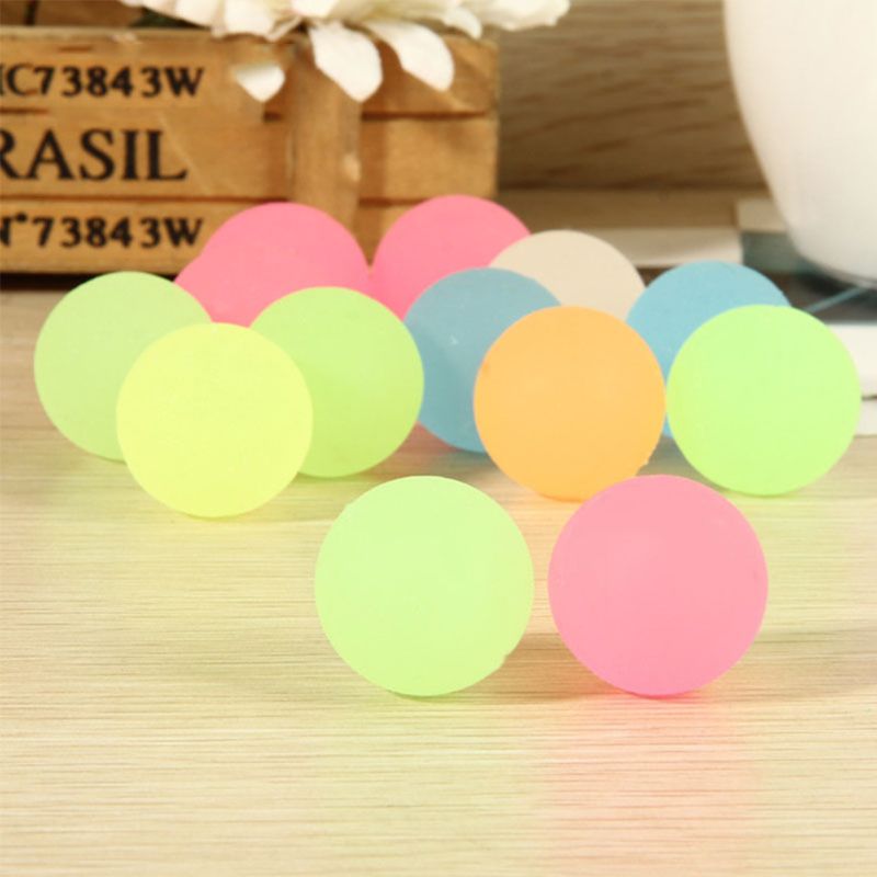 50 Pcs 32mm Glow Bouncy Ball für Kinder Halloween-Party Requisiten Verschiedene Helle Farbige Ball