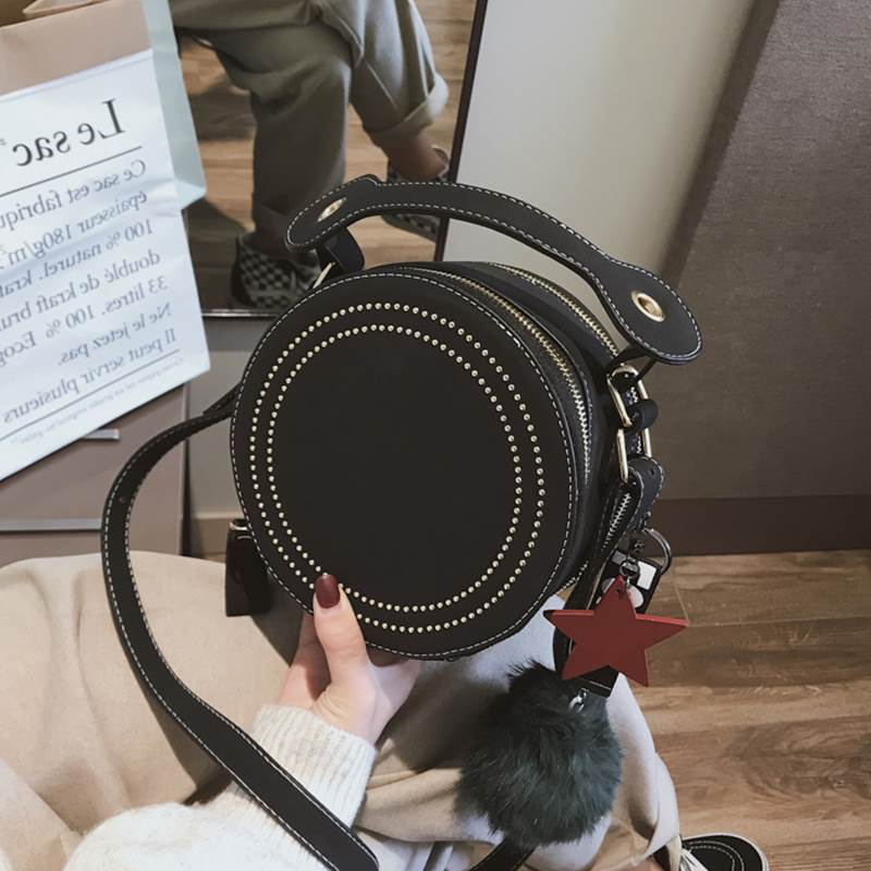 Daunavia Vrouwen Handtassen Ronde Crossbody Tassen Klinknagel Pu Lederen Messenger Tassen Portemonnee Dames Schoudertas Cirkel Leuke Hanger