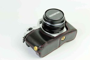 PU Leather Half Case Grip for Olympus OM-D OMD E-M10 Mark II EM10II EM10 M2 Camera Battery Opening