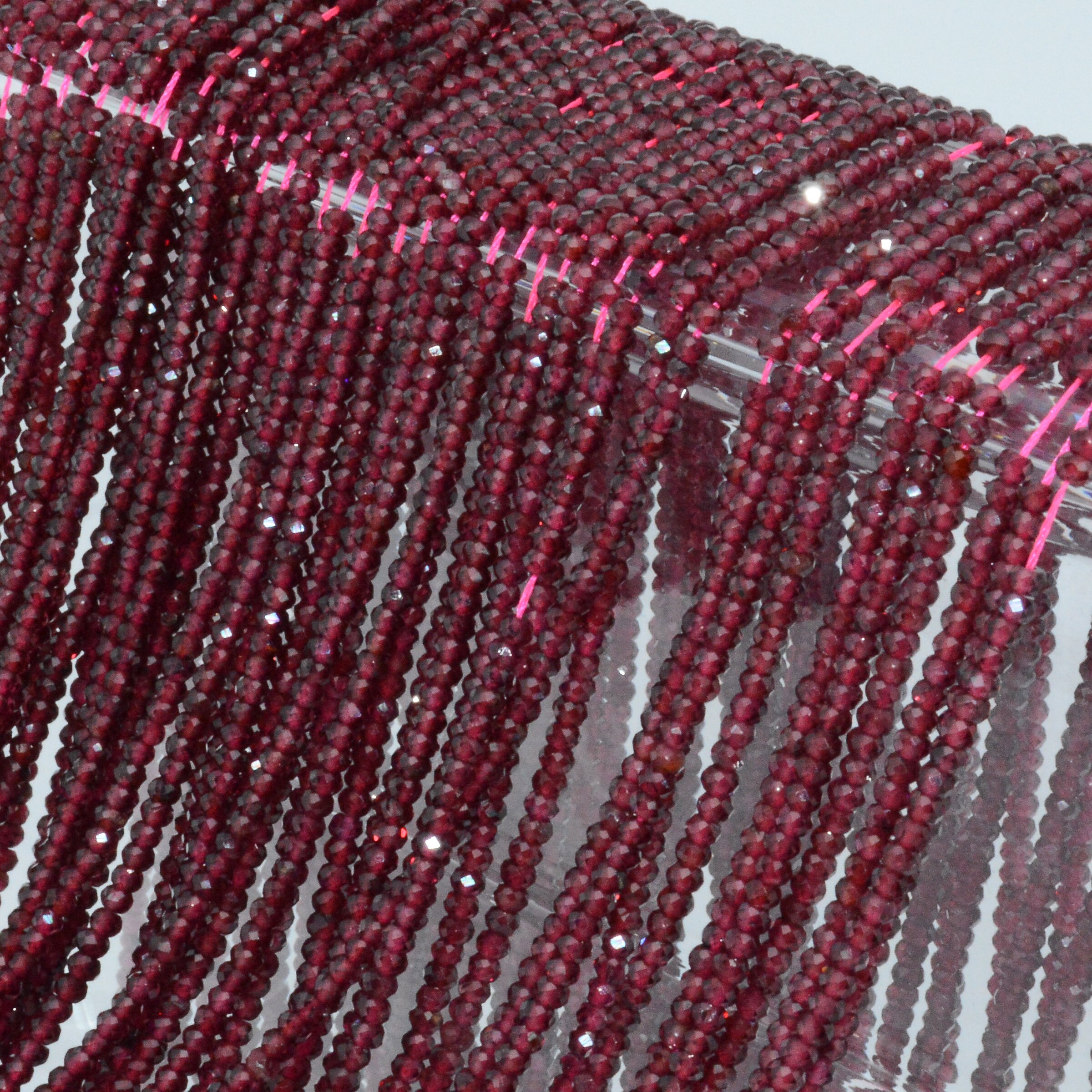 Facettierte rondelle aus natürlichem pyrop-granat , 2 x 3mm,3 x 4mm