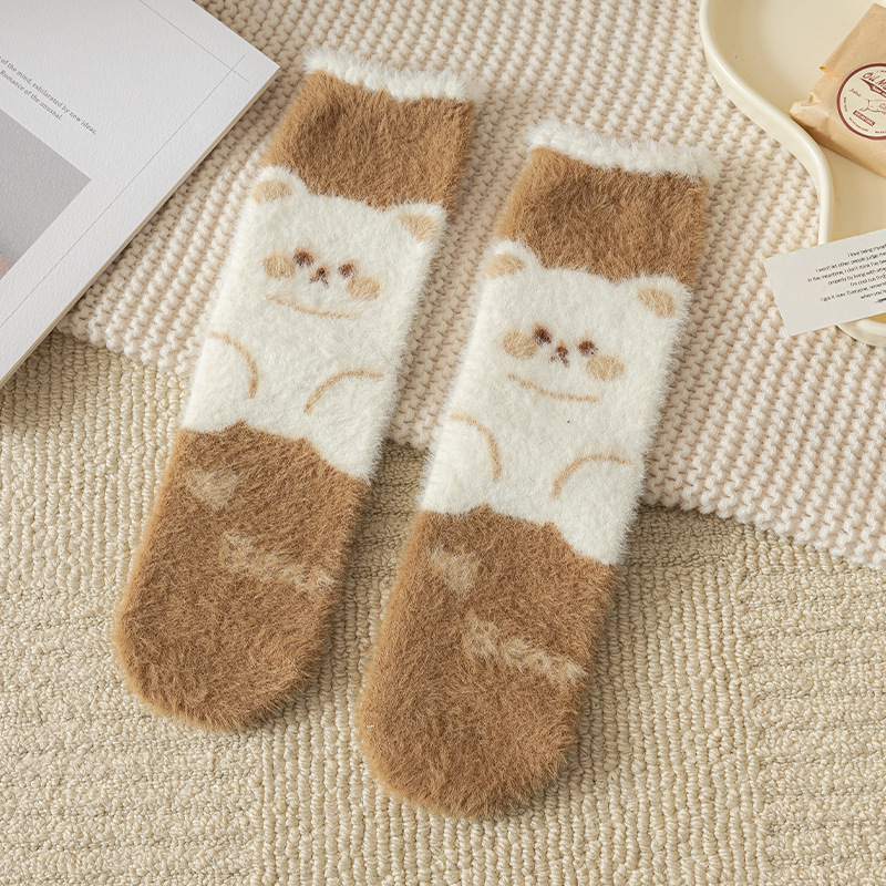 Calcetines de visón de imitación con lazo de conejos rosas dulces, calcetines cálidos de felpa para dormir en casa, calcetines de tubo peludos bonitos de dibujos animados japoneses Ins: Multicolor