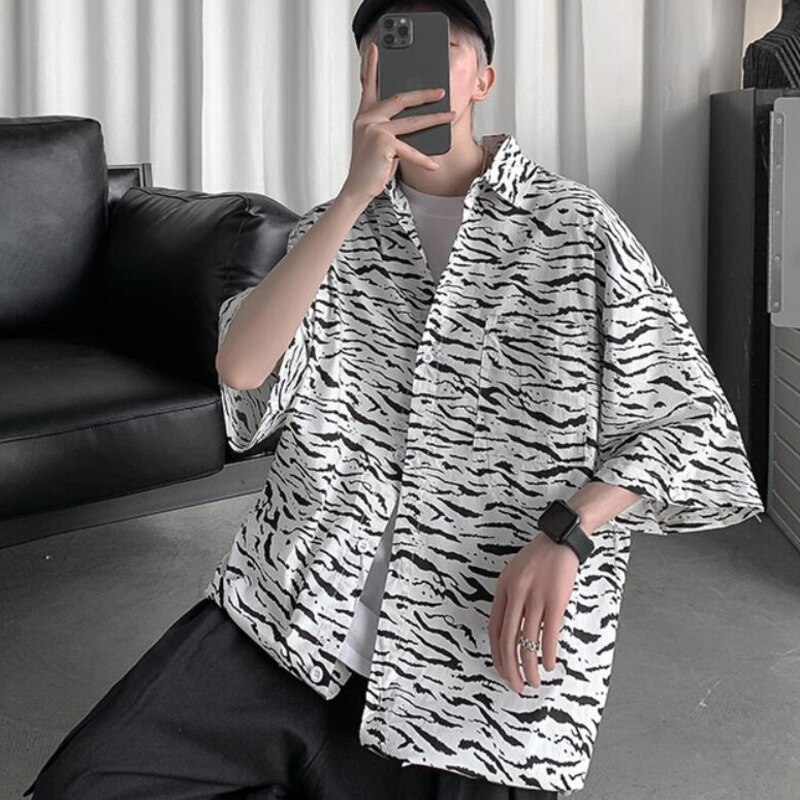 Summer Striped Shirt Men Korean Loose Casual Shirt Men Harajuku Streetwear Hip-hop Five-point Sleeve Shirt Men M-2XL