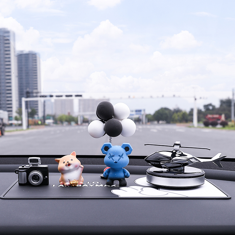 Bildekoration interiörtillbehör små ornament mittkonsol internet kändis kvinnor män modell söt bil: Guld-