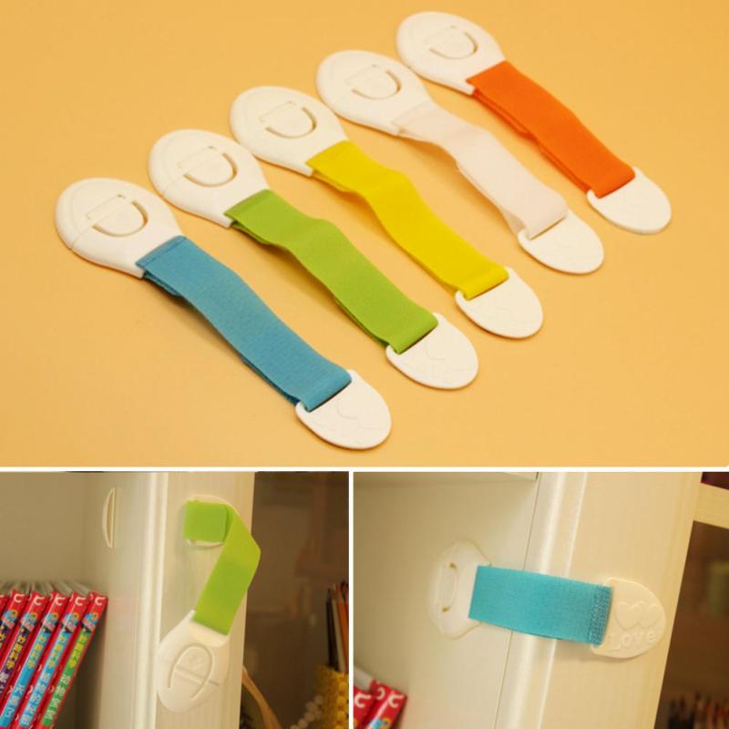 4 pc Kind Kinderen Baby Care Veiligheid Plastic Kabinet Sloten en Riemen Producten Voor Kast Lade Kast Deuren Koelkast wc