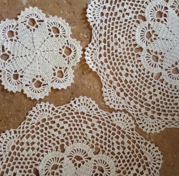 Tapete de ganchillo de encaje hecho a mano para mesa de café y algodón, tapete de tela, taza de té, posavasos, almohadilla de comedor de Navidad