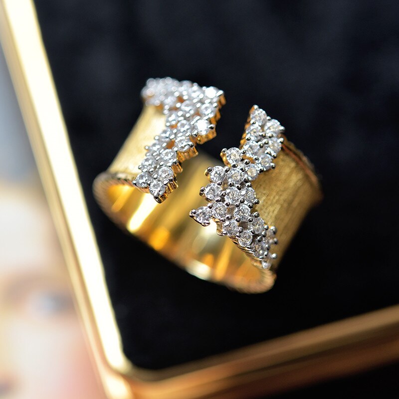 Anello di pietra di zircone bianco femminile di lusso anello di fidanzamento classico Color oro grande fascino fedi nuziali rotonde di cristallo per le donne