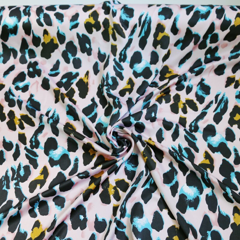 100cm*148cm blanke ko mønster satin stof foring tørklæder børnelegetøj materiale boligtekstil: Farve 3
