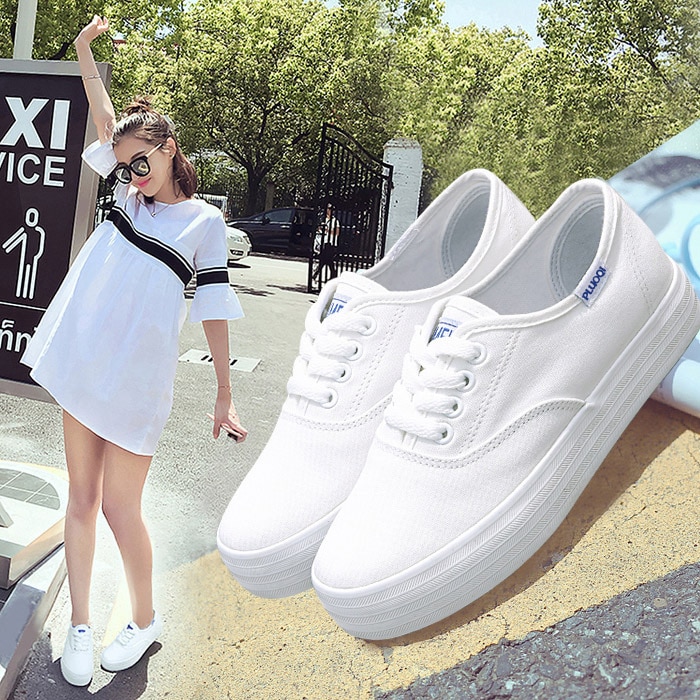 Small white shoes Korean canvas shoes women's thick soled flat bottom casual Board Shoes White women's shoes