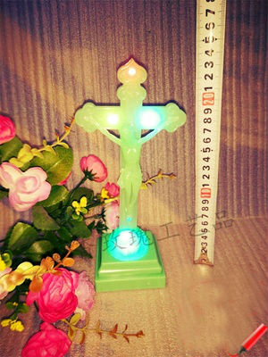 Kristne katolske relikvier lysende kors dekoration håndværk indsætte batteri 24 * 11 cm julefødselsdag