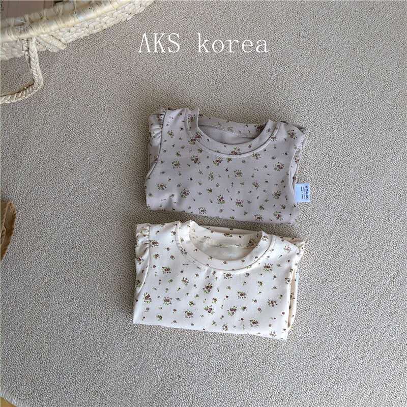 Korean children's bottoming t-shirt autumn and winter girl cute Korean floral bottoming puff sleeve top