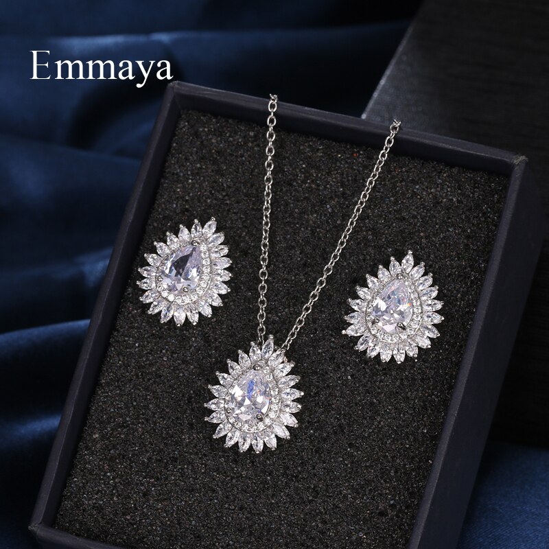 Emmaya clásico en forma de gotas de agua pendiente y collar Noble conjunto de joyería para mujer Zirconia decoración en banquete