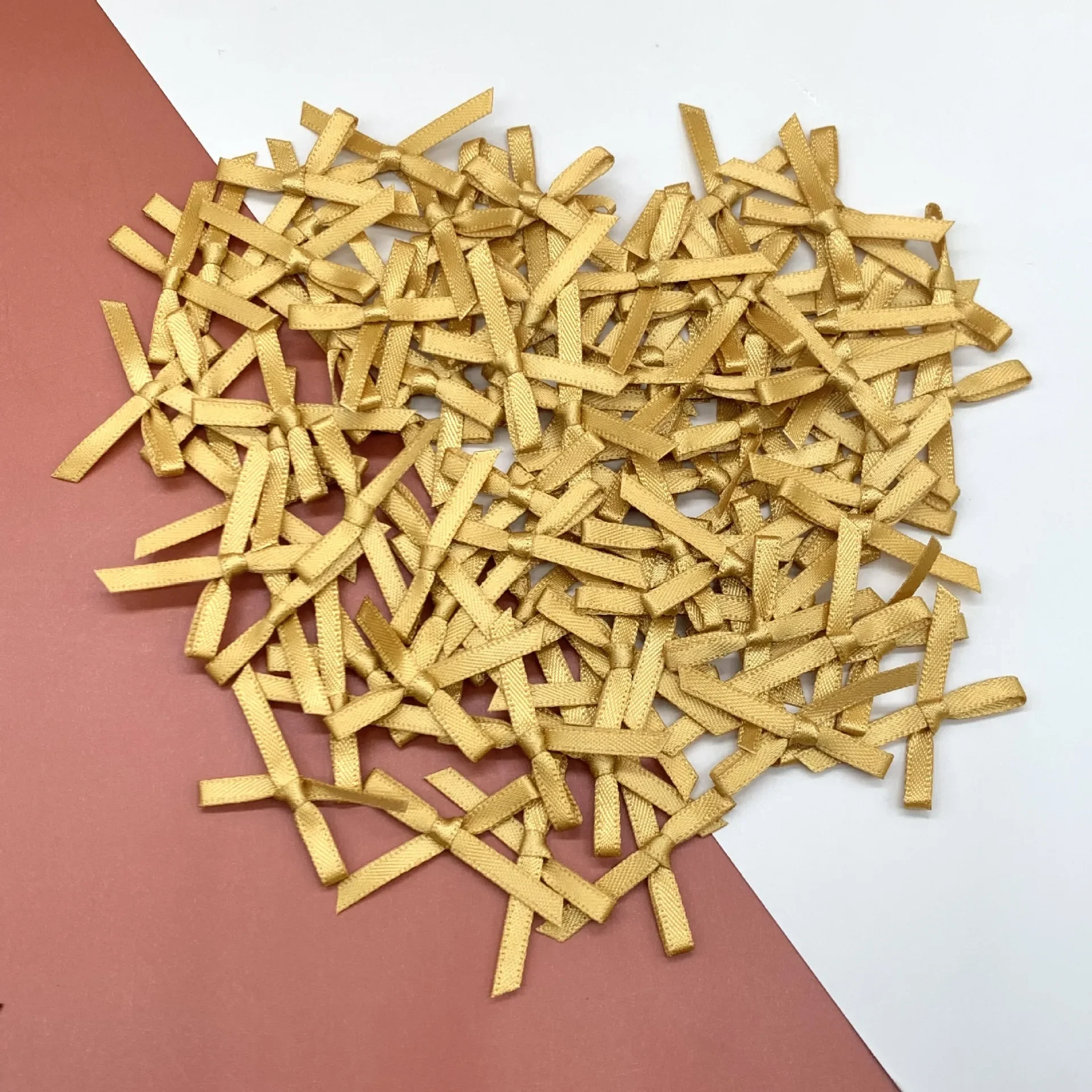 100 Uds Mini cinta de raso flores lazos lazos artesanía Scrapbooking adorno proyectos de bricolaje pajaritas decoración pinzas para el cabello lazos para el cabello de mascotas: Marfíl