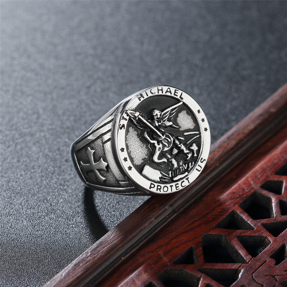 Anello da uomo in acciaio inossidabile con croce di guerriero di angelo della guerra santa anello da uomo in acciaio inossidabile accessori religiosi cattolici di nuova moda misura 7-12