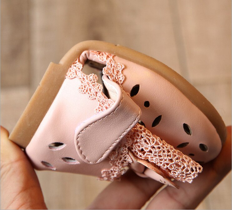 Baby, peuter, kind, meisje, zachte zool, kinderbedje, zomersandalen met strik