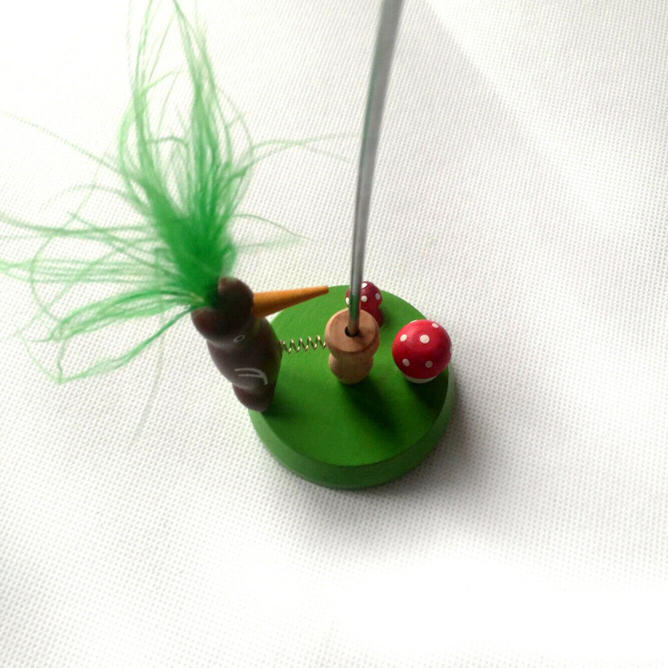 Houten visitekaartjeshouder in de vorm van een specht, handgemaakt voor thuis en op kantoor