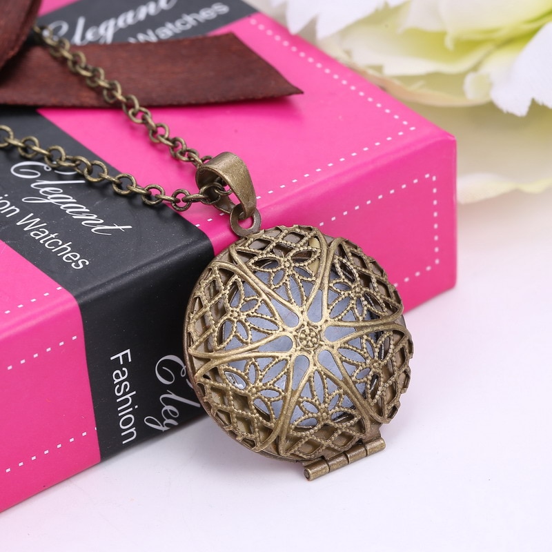 Vintage Aromatherapie Medaillons ketting charms Essentiële Olie Diffuser Medaillons Hangers Voor Parfum pads Ronde Hollow out star