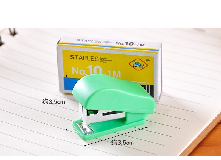 [4Y4A] Super schattige Mini nietmachine cartoon Mini nietmachine set staat echt Krijgen nietmachine Geen nietjes