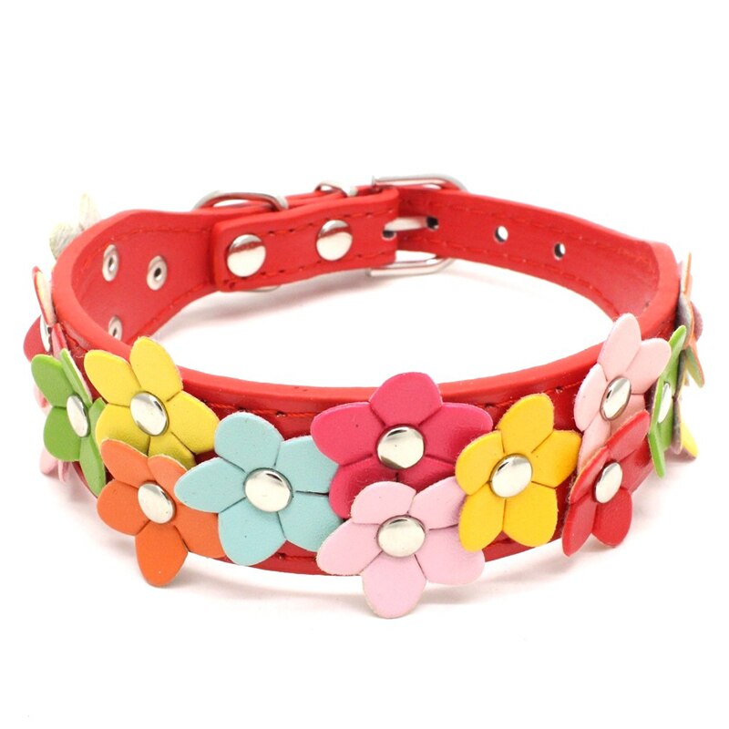 Collare per cani regolabile fiore creativo con borchie cucciolo di cane cane PU collare in pelle fibbia gatti tracolla forniture per animali domestici collare per gatto per cani