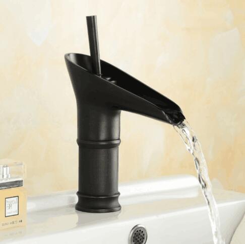Waschtischarmaturen Moderne Antike Durcheinander Armaturen Mischbatterien Wasserfall Auslauf Wasserhahn Waschbecken Wasserhahn Gold Kran XT947: Schwarz