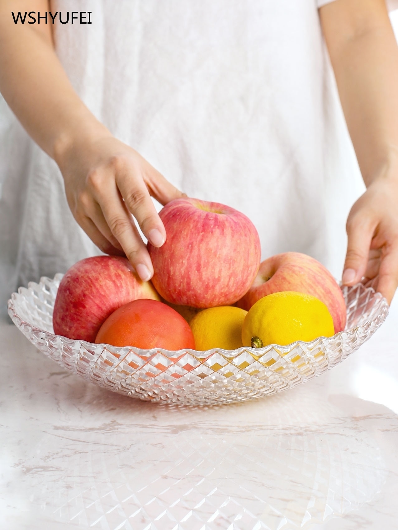 Large glass fruit bowl fruit bowl simple modern living room fruit basket transparent household storage tray