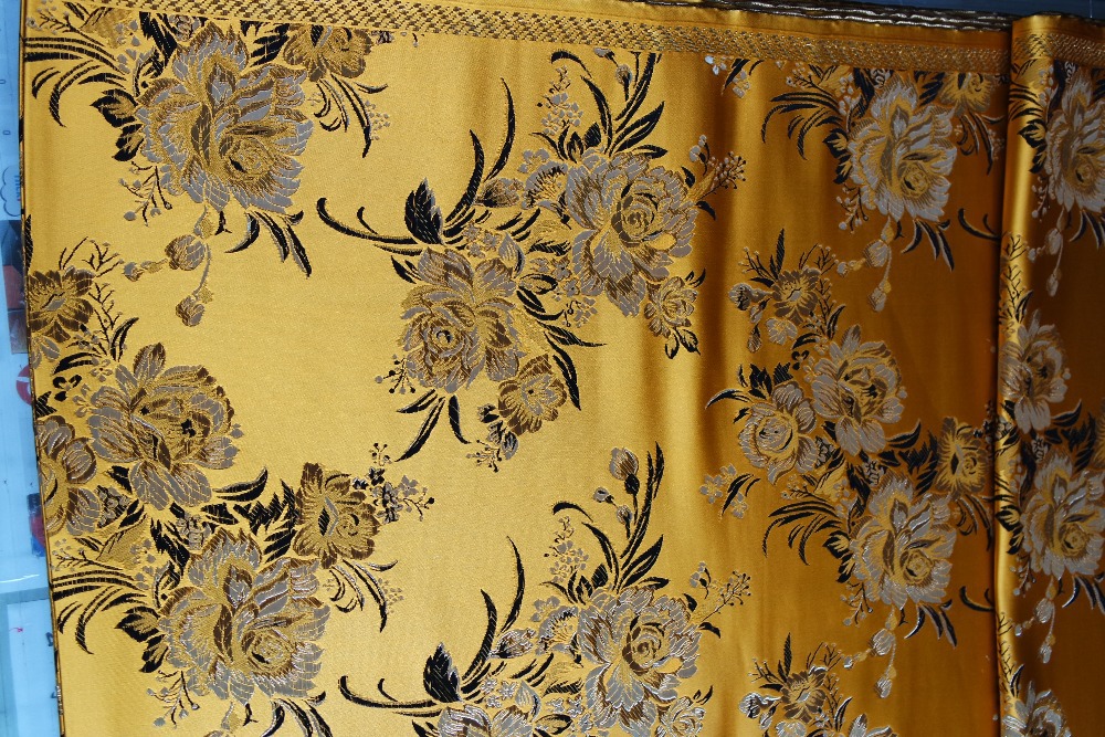 Kinesisk traditionel brokade polyester 75cm bredde cheongsam pude qipao klassisk guldryg med pæonmønster gobelin satin