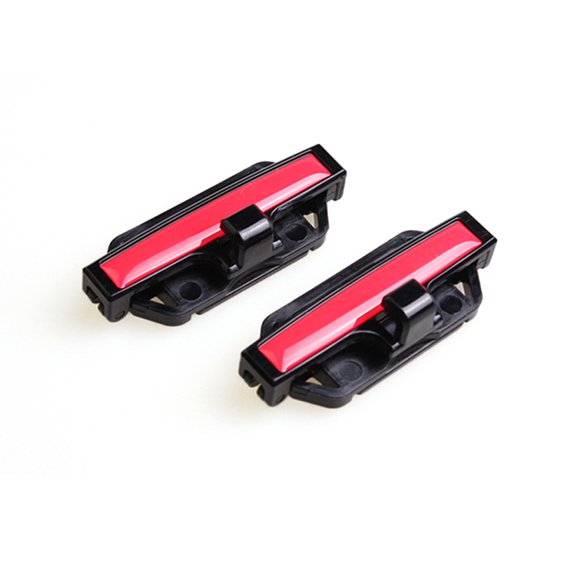 2 stk plastik bil sikkerhedssele stop afstand grænse clips auto universal holder sele stop clips til biltilbehør: Rød