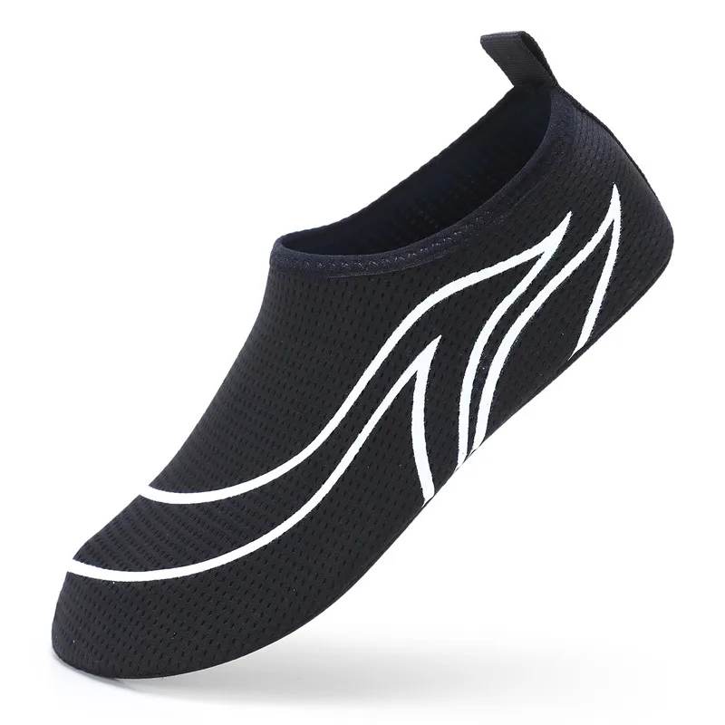 Summer Soft Women's Aqua Shoes Lightweight Couple Water Shoes Quick-drying Male Beach Shoes Flexible Casual Sneakers Anti-slip: Chocolate / 37