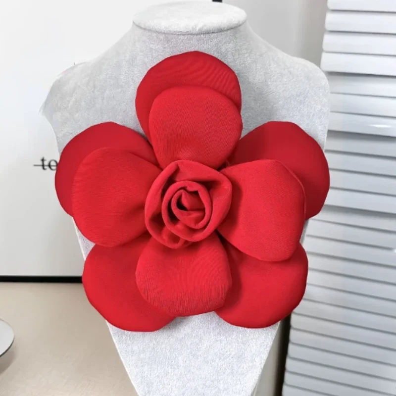 Handmade 22CM Camellia Flower Brooches Corsage Bag Dress Badge Wedding Party Lapel Pins for Women Accessories: Gold-color