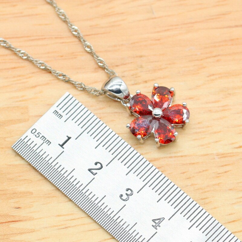 Set di gioielli Color argento con zirconi rossi per le donne forma di fiore ciondolo bracciale orecchini anelli collana confezione regalo