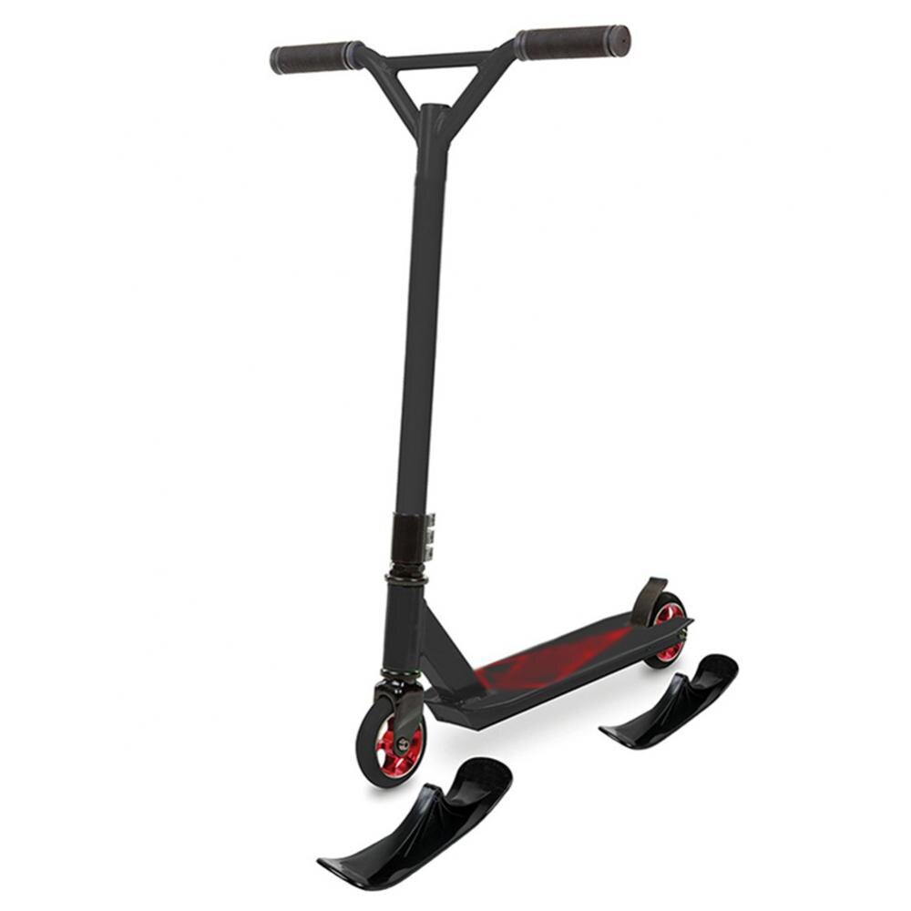 Una coppia di sci slitta Scooter sci bambini Skate Board slitta Scooter inverno due in uno Scooter due ruote Scooter da neve sci