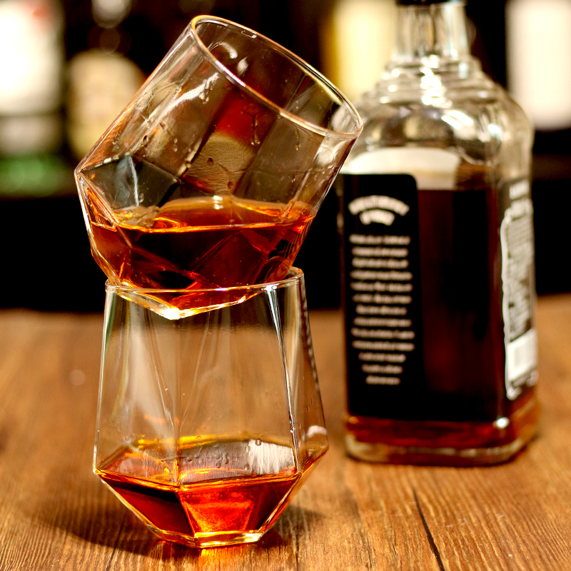 Set  of 2 350ml handgjorda blåst polygon whiskyglas för bar hushålls dagliga vattenglas för blandat dricksglas