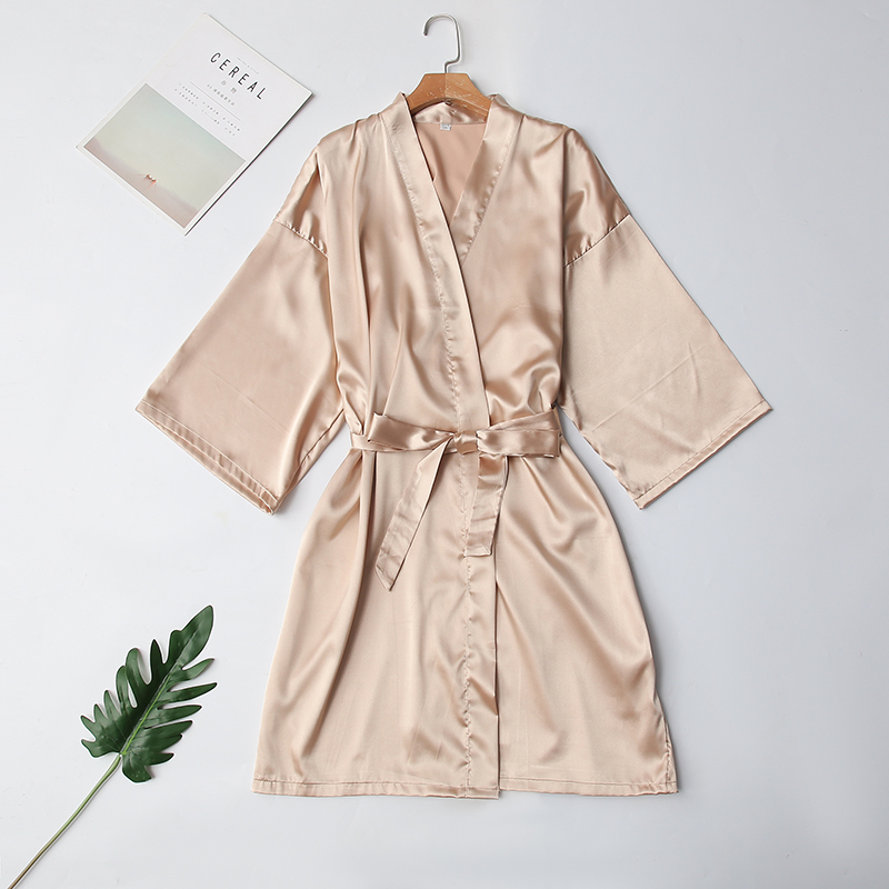 Bata de novia para equipo de de boda con letras negras, pijama de satén tipo kimono, albornoz de dama de honor SP2000