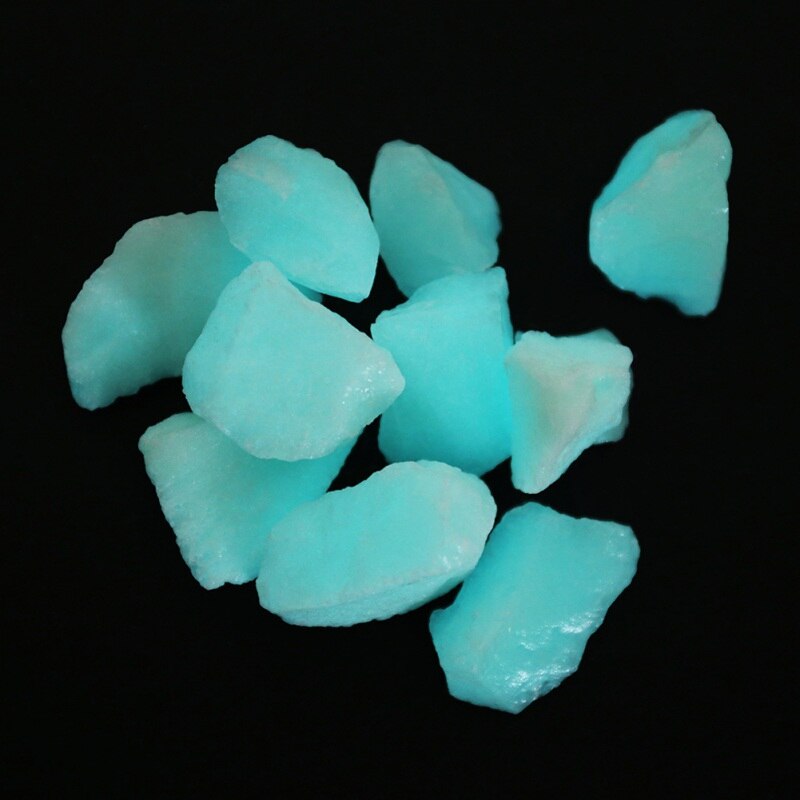 Kamień świecący pochłaniający światło kamień akwarium kamień fluorescencyjny świecące ciemne ścieżki na trawnik ogrodowy dekoracje ogrodowe zh1