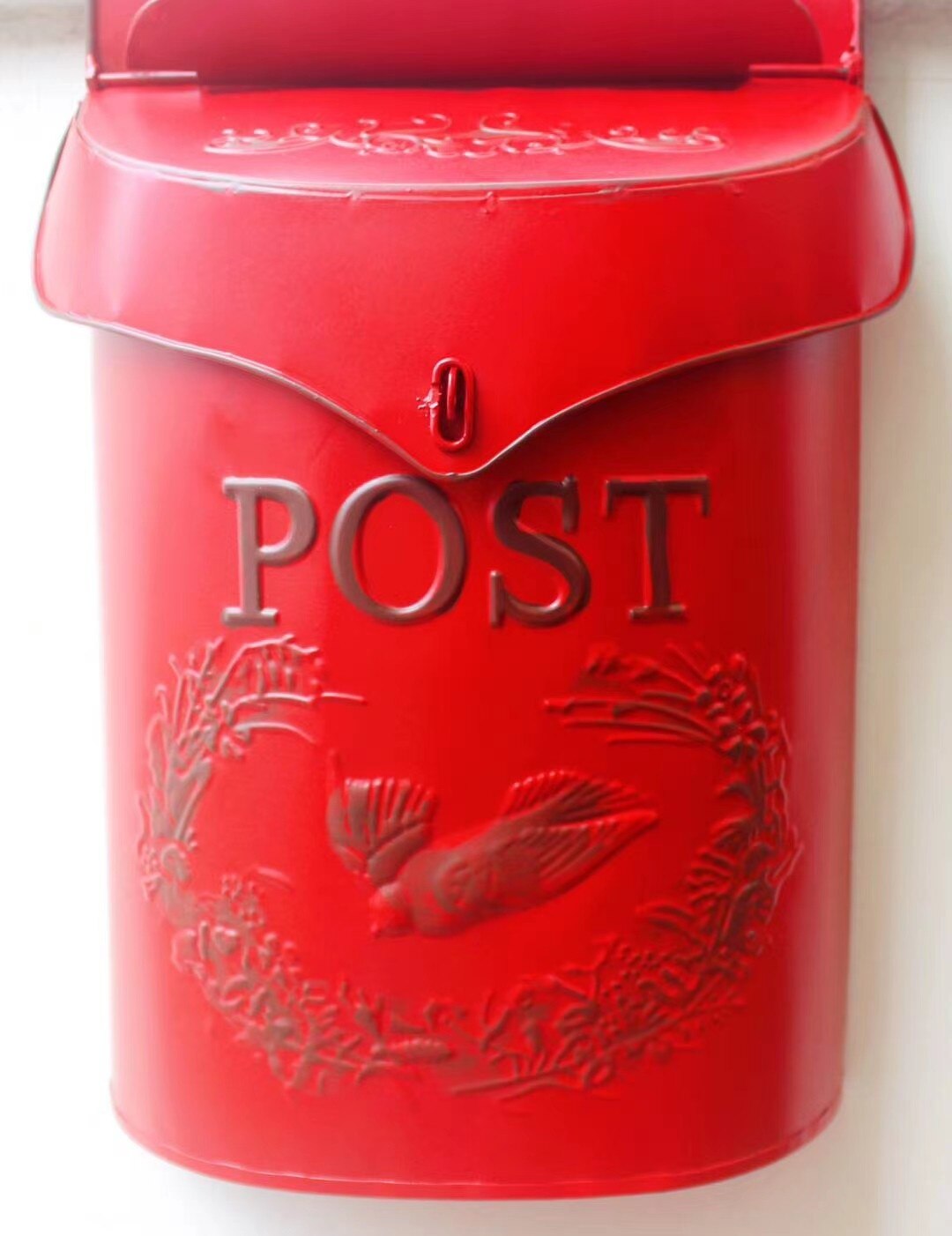 Distressed Retro Decorative Handicraft Metal Mailbox Letterbox Postbox Wall Decoration: Red