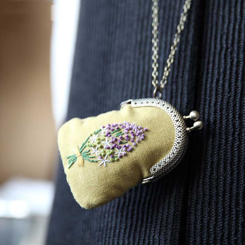 DIY Flower Necklace Mini Embroidery Bag Kit Embroidery Key chain Cross Stitch Sets Needlework Swing Craft Friend Unfinished