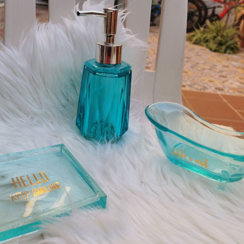 Bouteille de parfum en losange, moule en argile et Silicone, bouteilles de Lotion d'aromathérapie faites à la main, moules en résine époxy, tête d'arrosage de douche