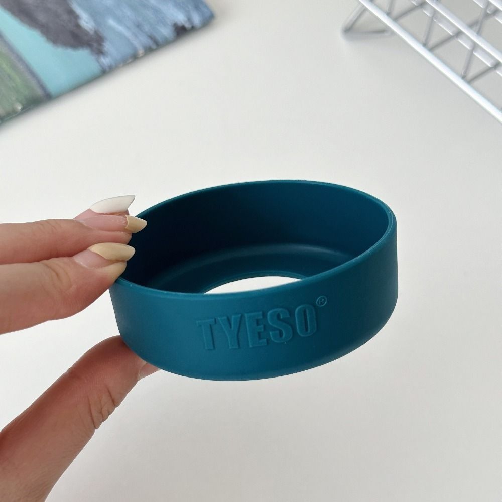 1Pcs Universal Silicone Anti Slip Bottom Cover for Tyeso Water Bottle Bottom Sleeve Cover Water Bottle 71mm to 77mm Diameter: light yellow