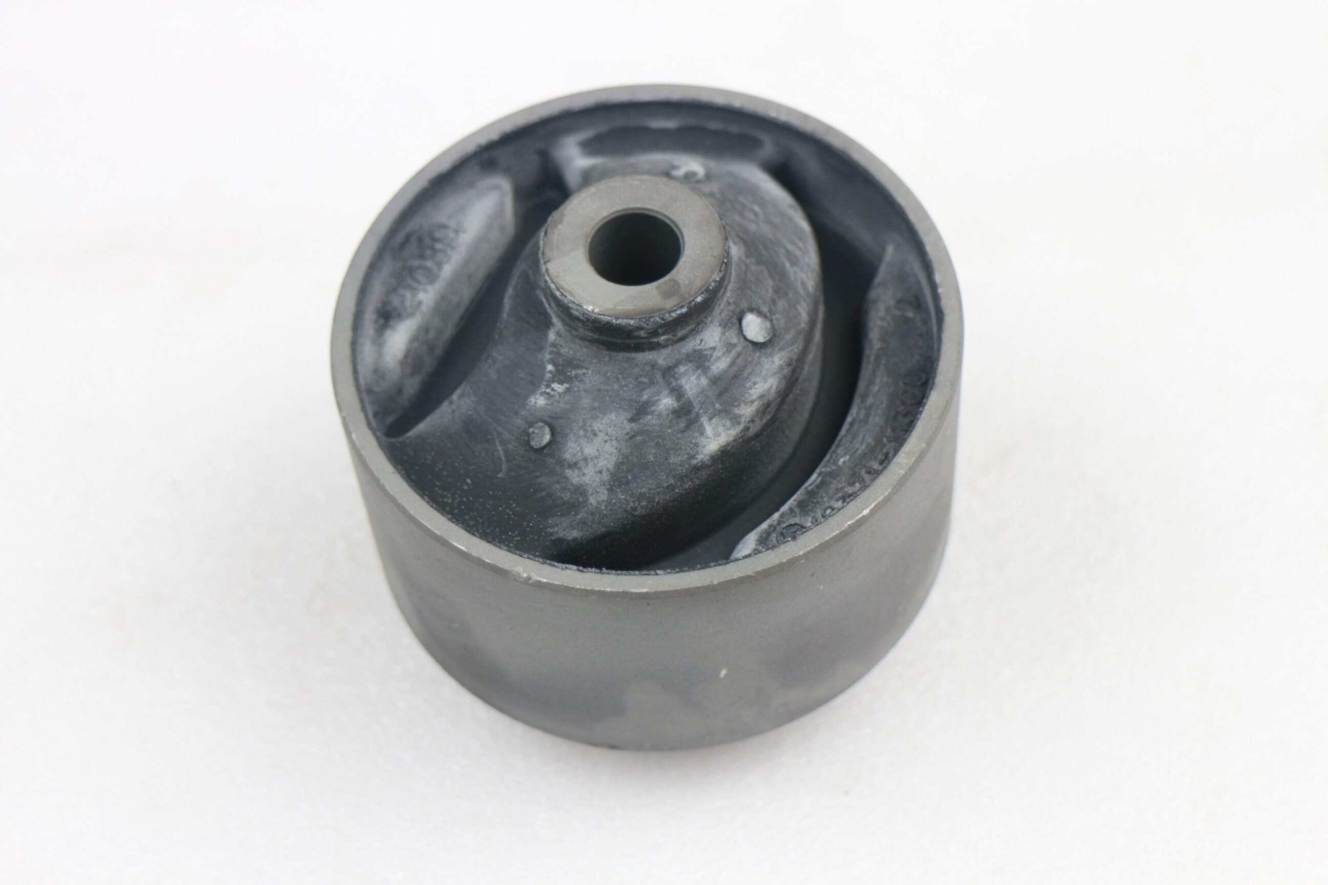 2 uds frente brazos de Control bujes de TOYOTA CORSA/TERCEL COROLLA CYNOS 12371-11300