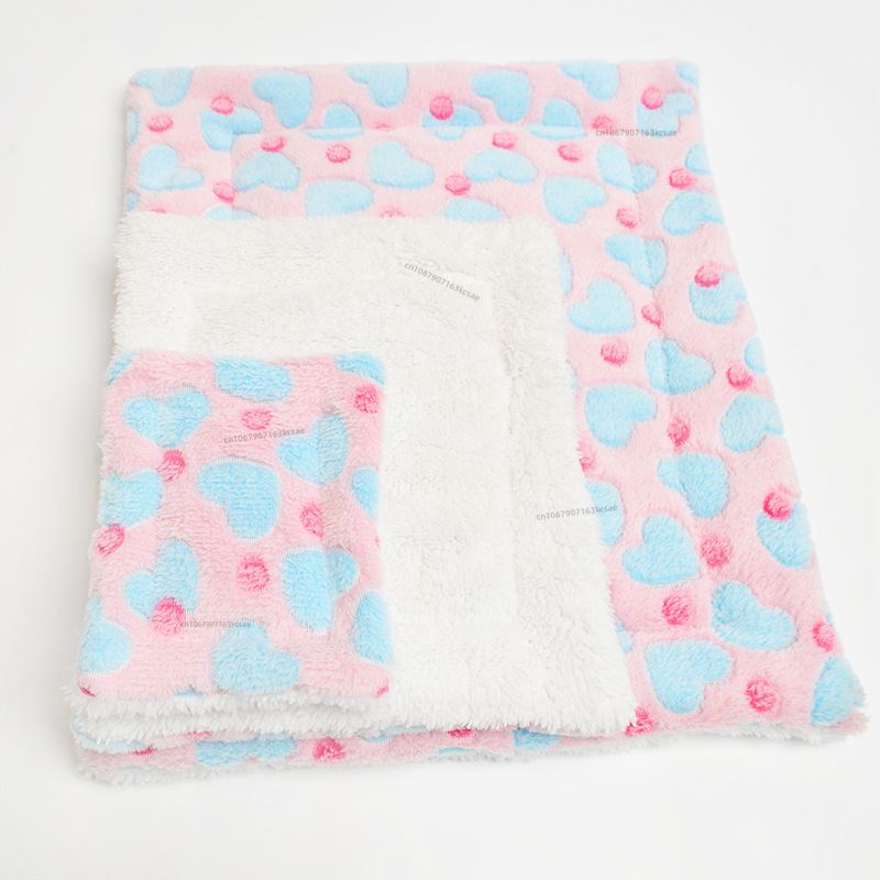 Estera para dormir para hámster, cama de conejo, cama para gato, manta gruesa de pelo suave, manta lavable para el hogar, manta con patrón cálido, suministros para mascotas: L / SCARLET