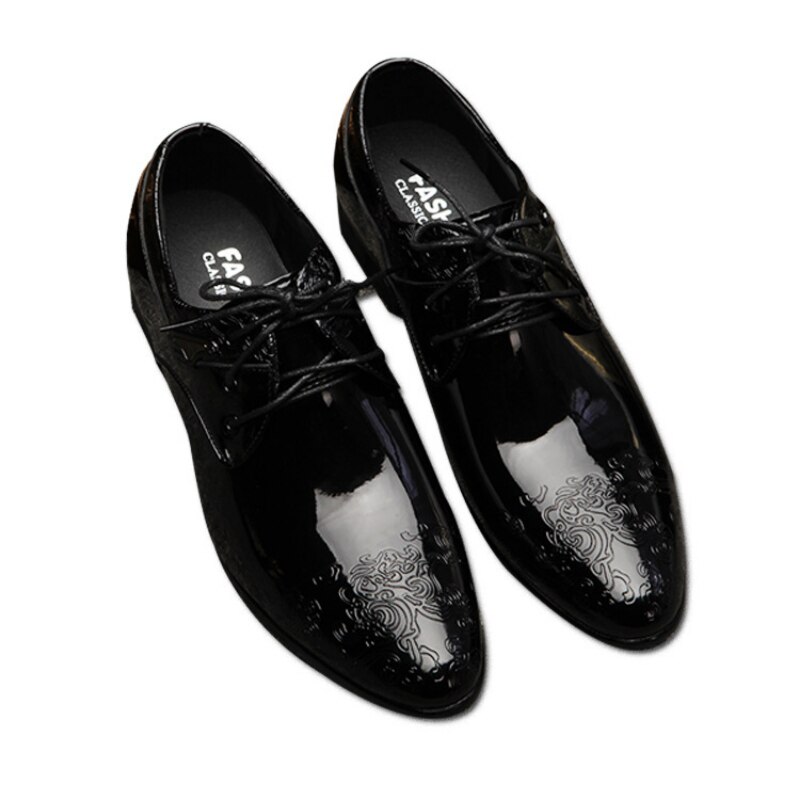 Luxury Men&#39;s Leather Shoes Italian Oxford Shoes for Men Carved Patent Leather Dress Shoe Pointed Toe Wedding Footwear