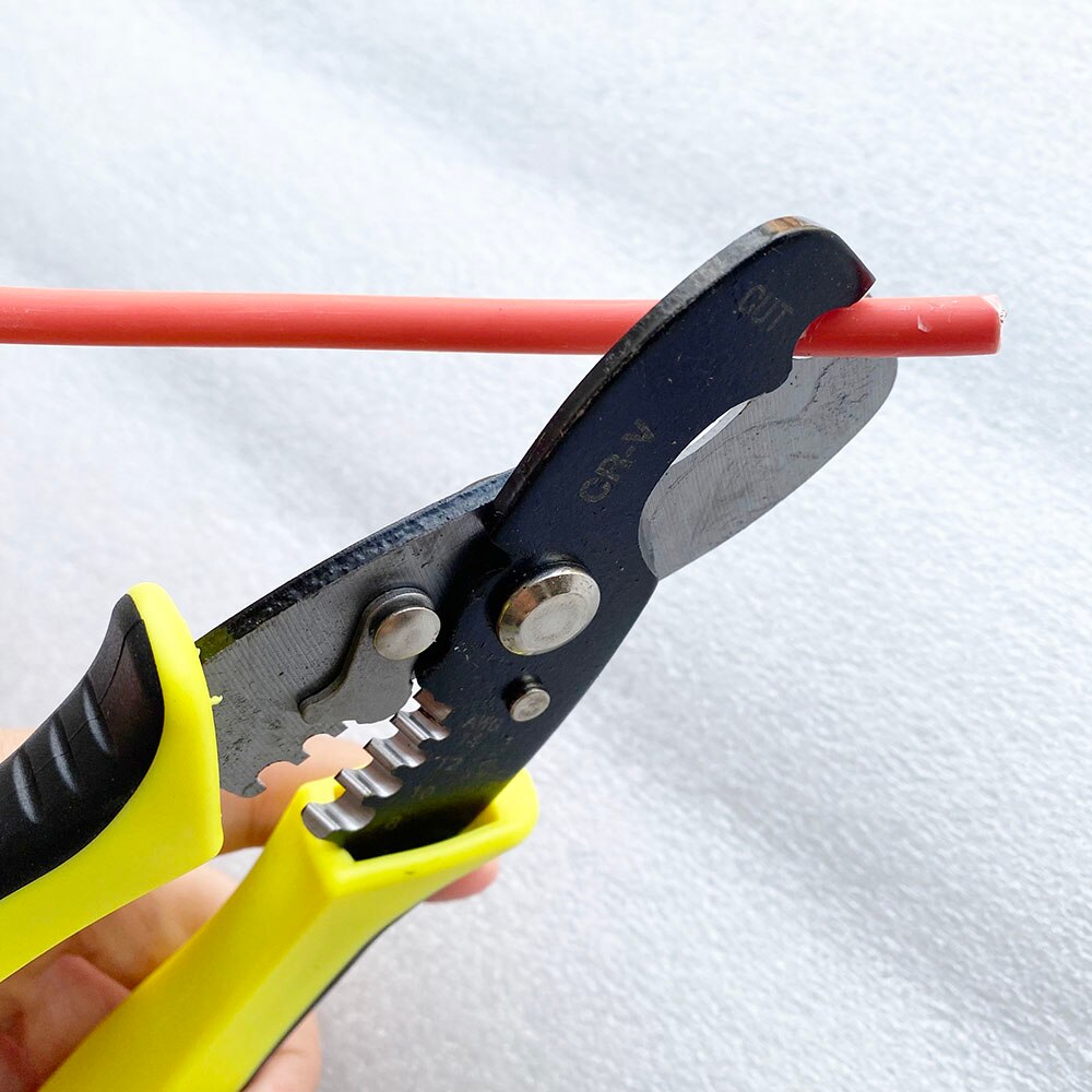 Kabel Strippen En Wire Cutter Tang Gebruikt Voor Kabel Installatie En Distributie In De Zonne-energie Systeem