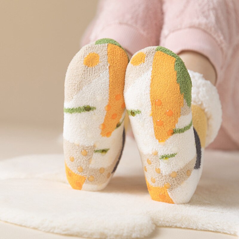 Meias quentes bonitos do inverno feminino com anti deslizamento inferior fuzzy floor socks colorido m09