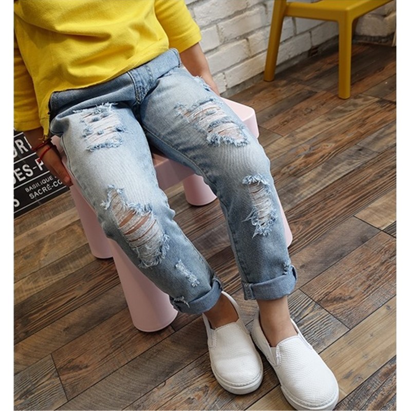 Gebroken gat jeans kinderbroek babyjongensbroek zomerjeans voor meisjes baby casual losse gescheurde jeans kinderbroek voor baby